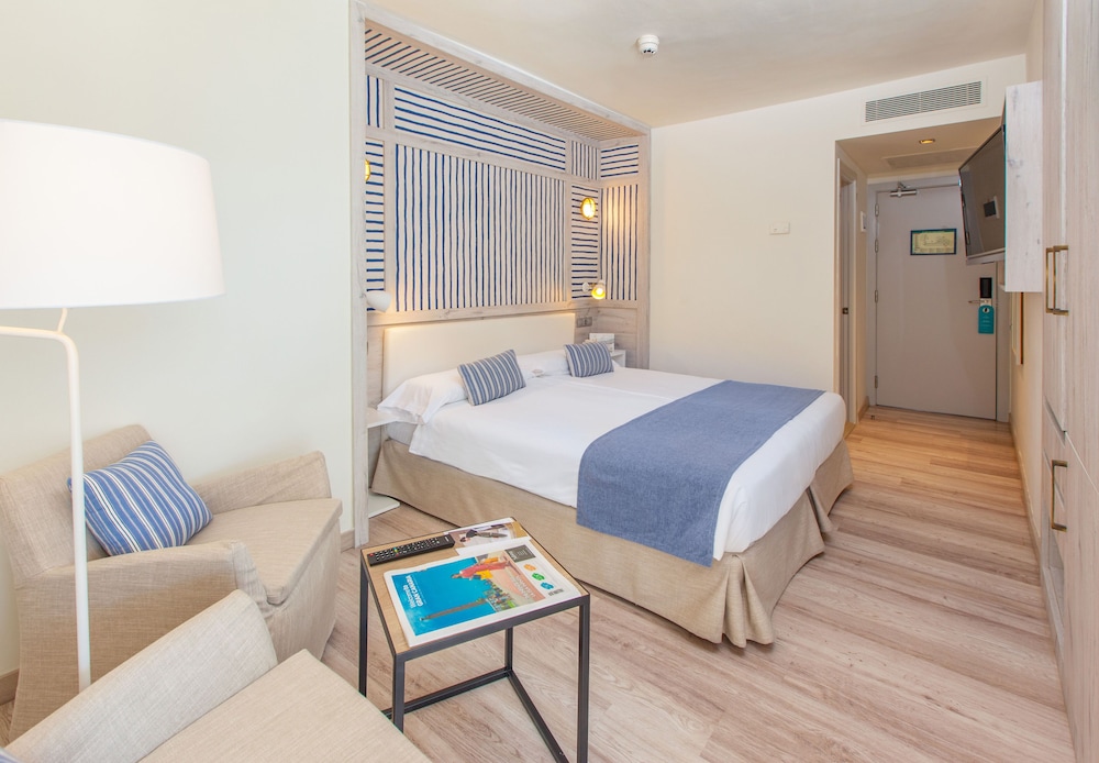 Standard Double Room, Balcony, Garden View - Photo 2