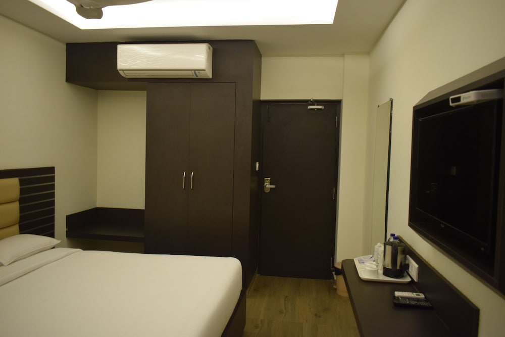 Executive Room - Photo 2
