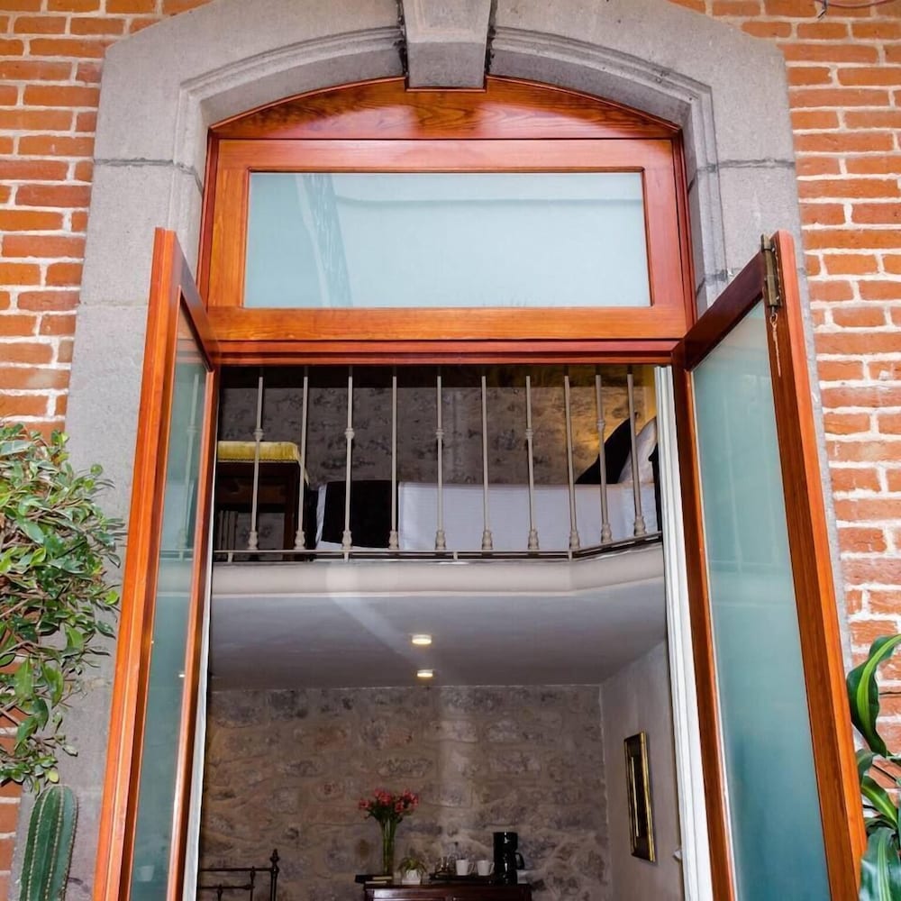 Romantic Room, Ensuite, Courtyard View photo 1