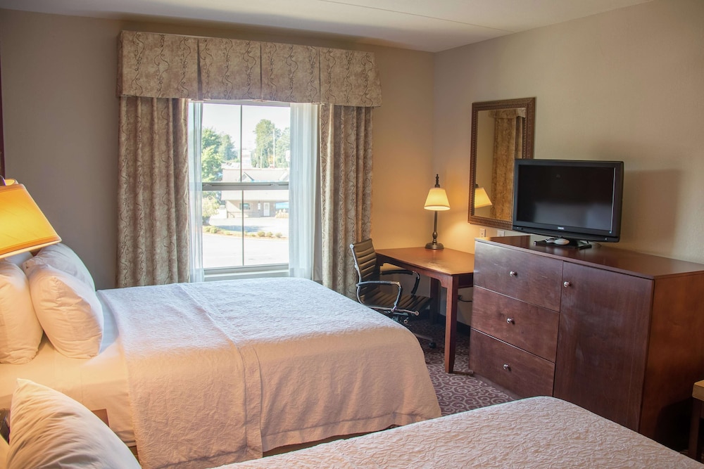 Room, 2 Queen Beds, Accessible, Non Smoking - Photo 3