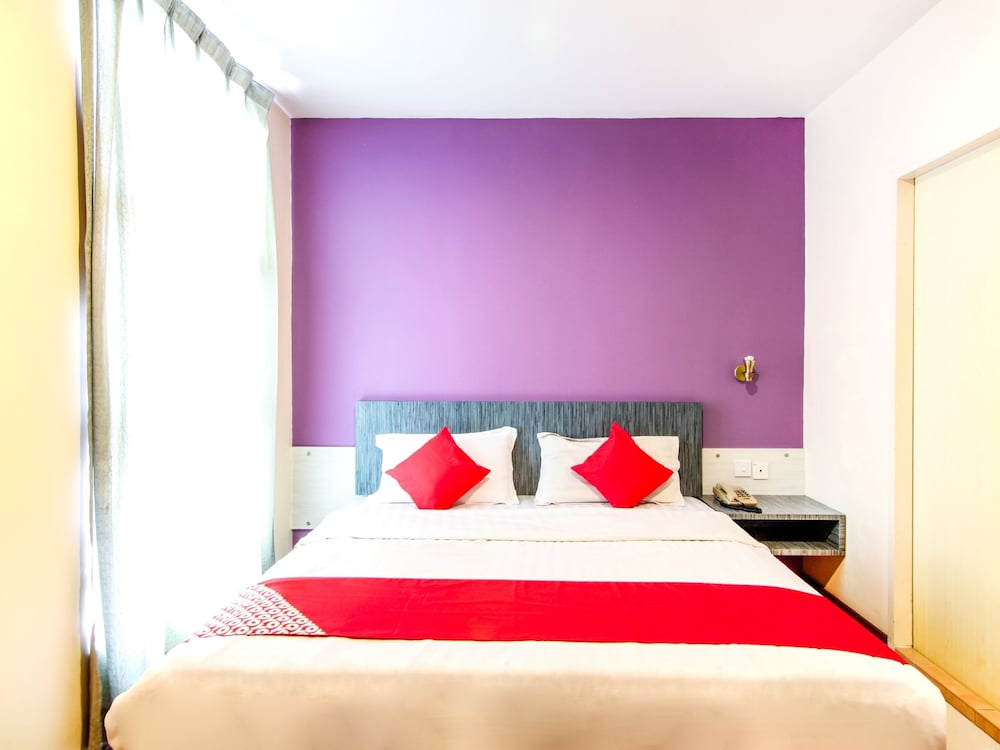 Deluxe Double Room, 1 King Bed photo 3