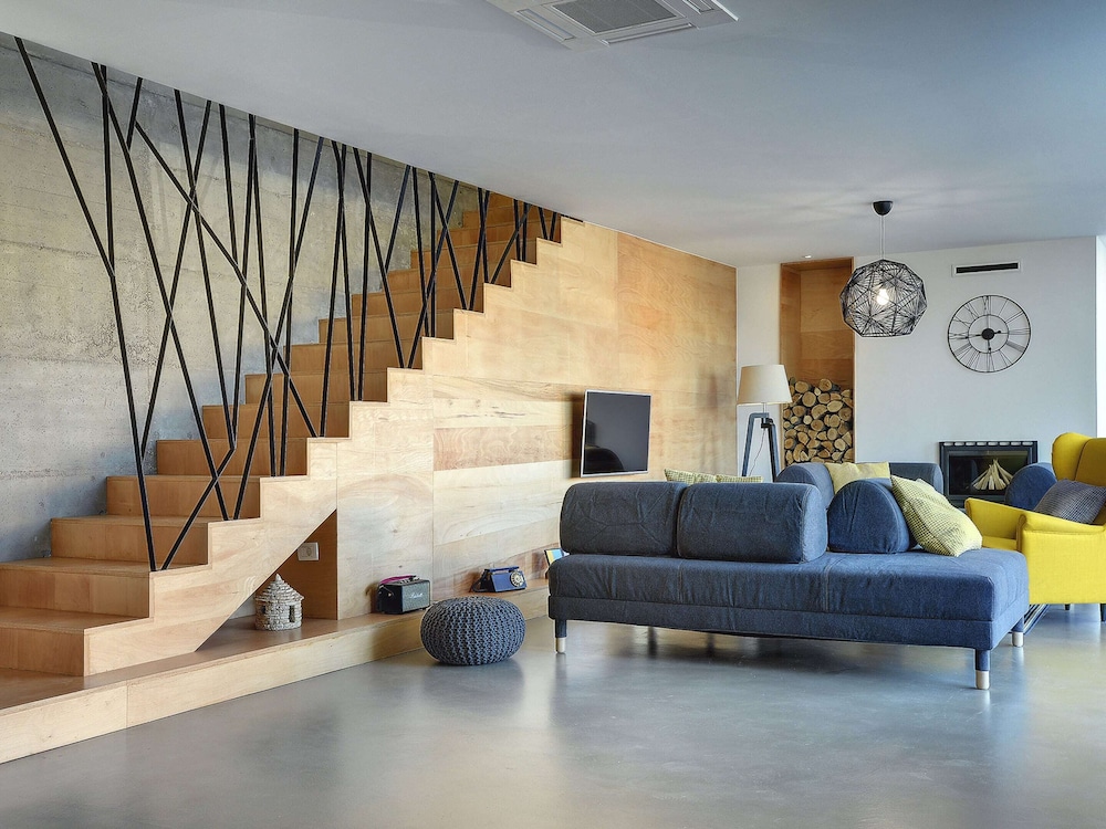 Villa photo 1