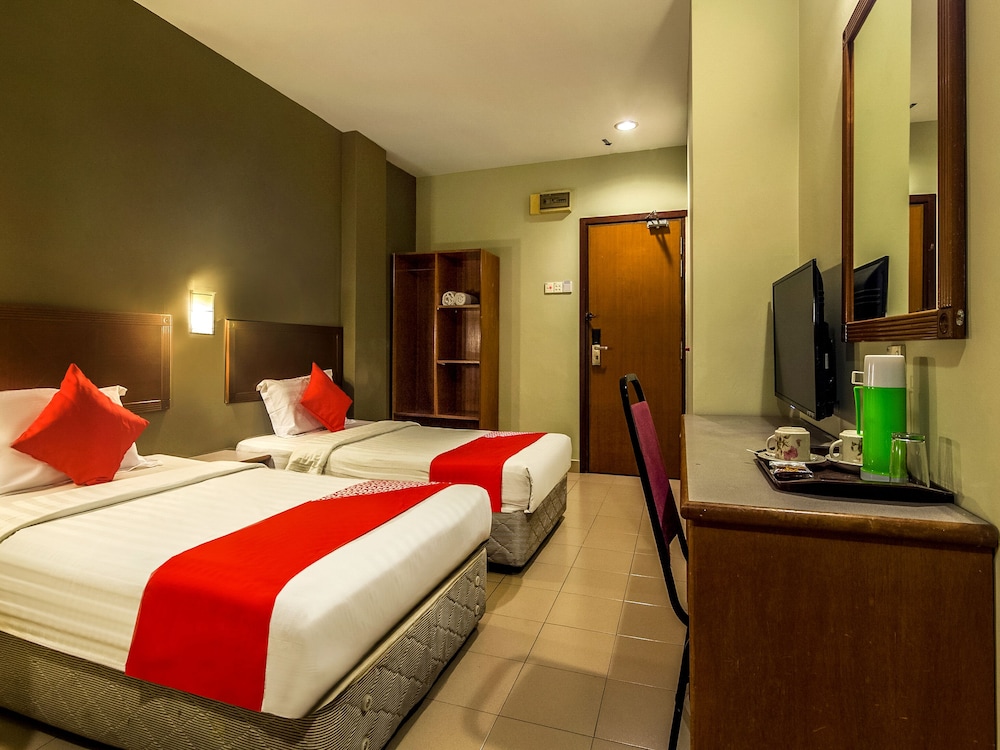 Standard Twin Room - Photo 1