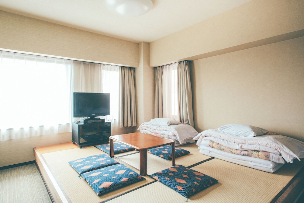 Japanese Western Room (3 Beds, 2 Futons), Non Smoking photo 3