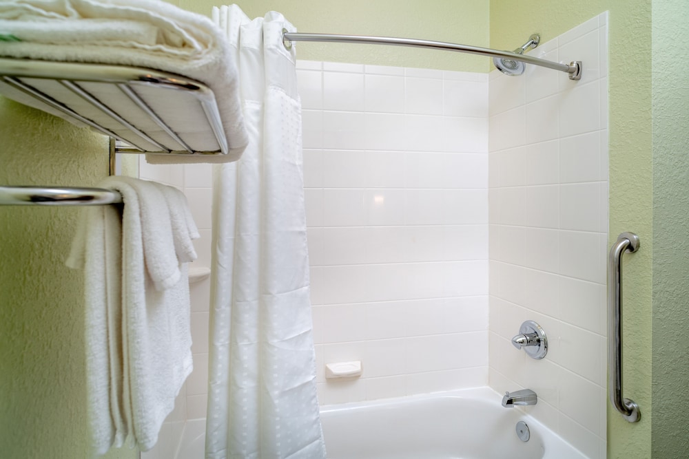 Suite, Multiple Beds (Wet Bar) photo 3