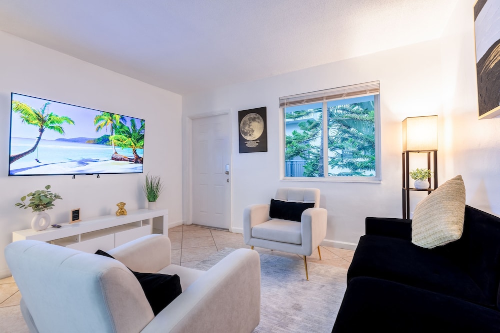 Apartment photo 1