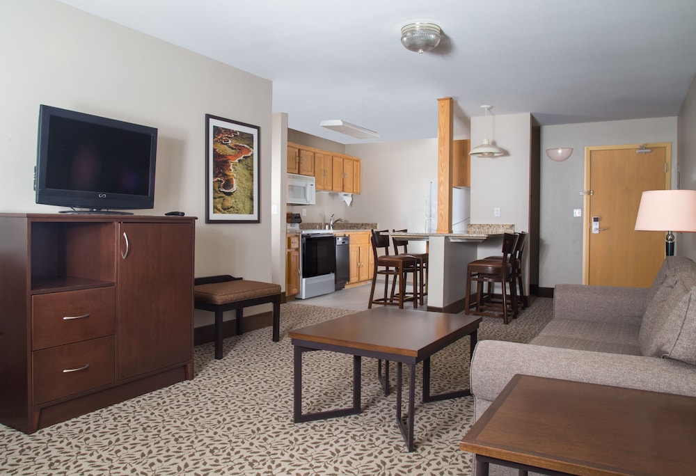 Family Suite, 2 Queen Beds photo 1
