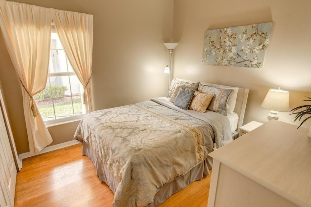 House, 3 Bedrooms photo 2
