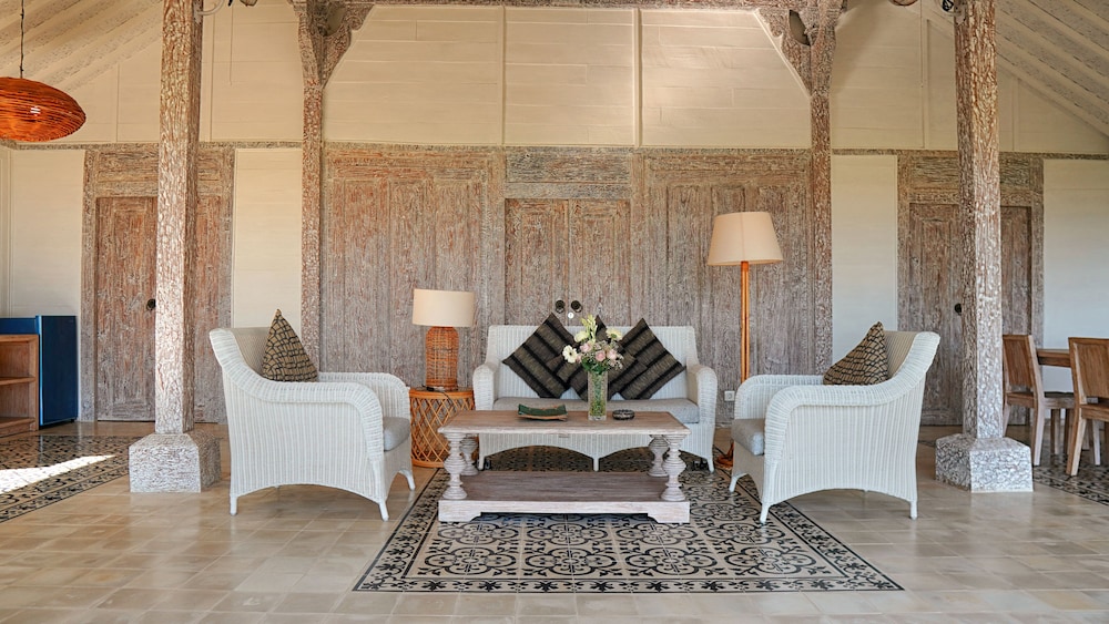 2 Bedrooms Villas photo 2