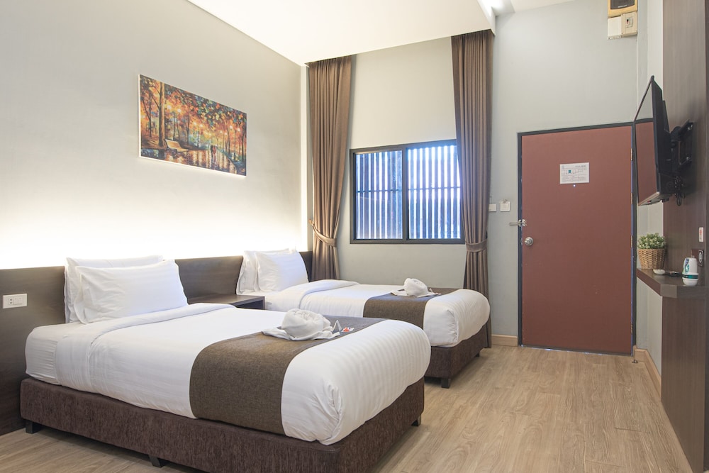 Signature Twin Room - Photo 6