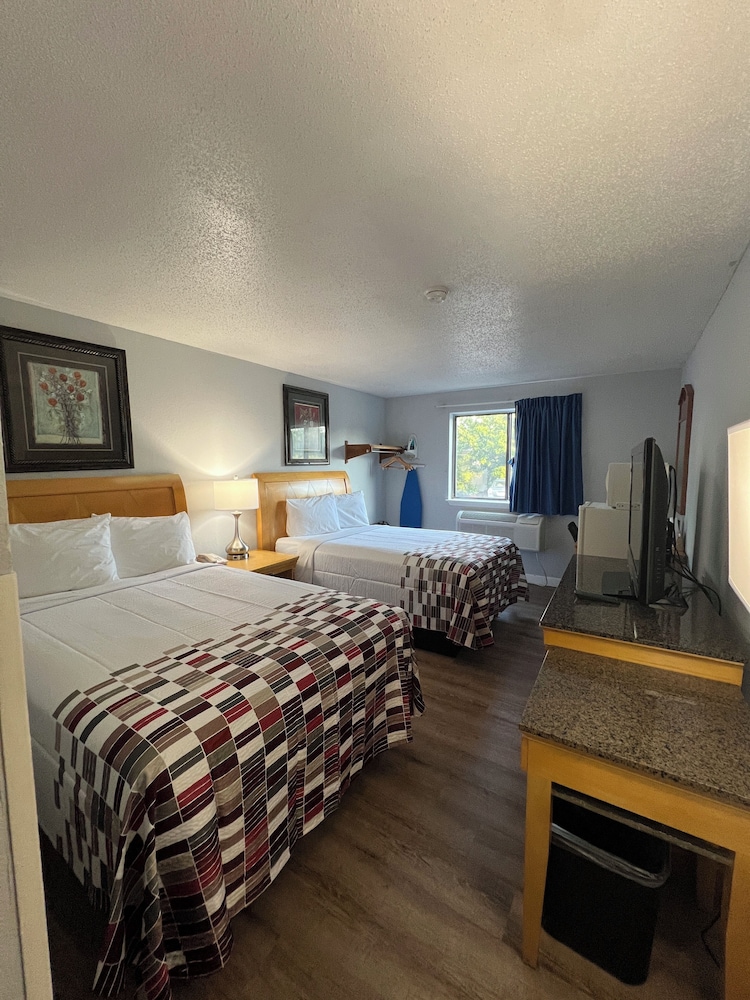 Standard Room, 2 Double Beds, Non Smoking