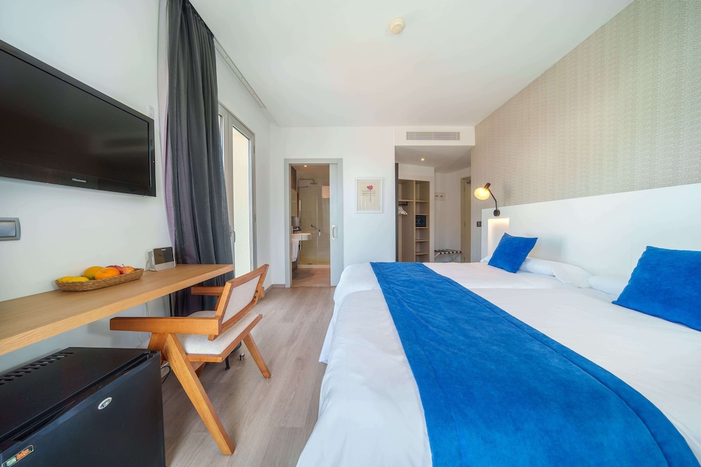 Superior Double Room, Balcony - Photo 2