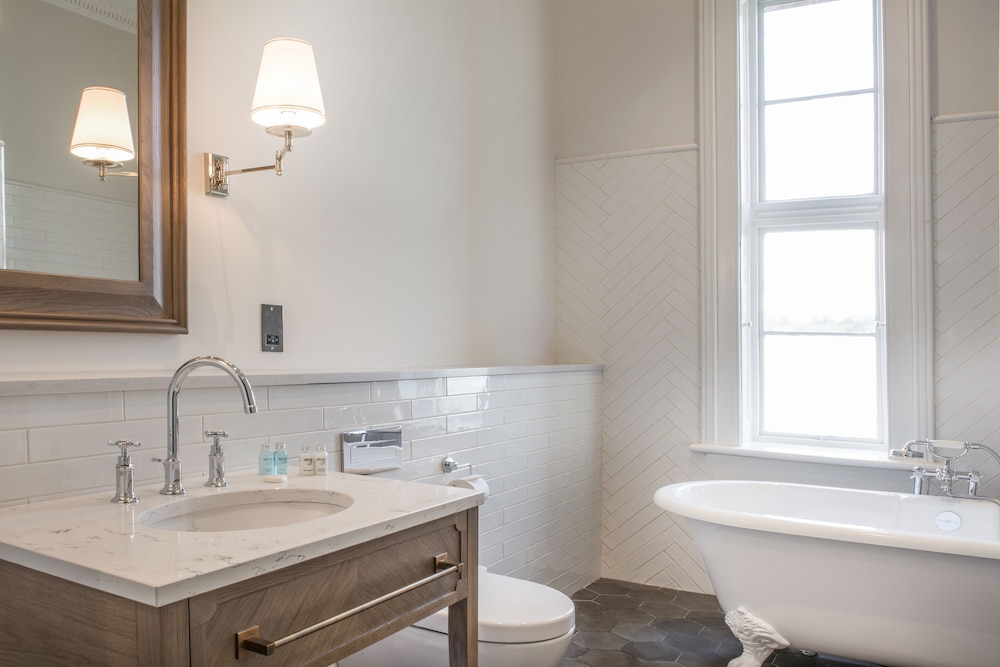 Suite - Photo 4