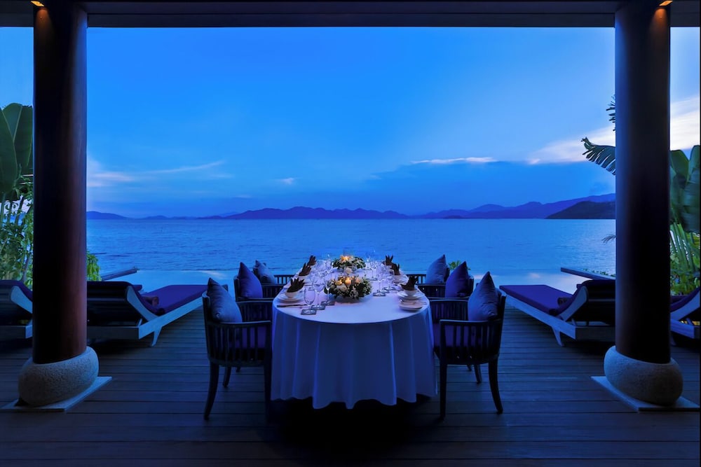 Three Bedrooms Beachfront Pool Villa photo 3