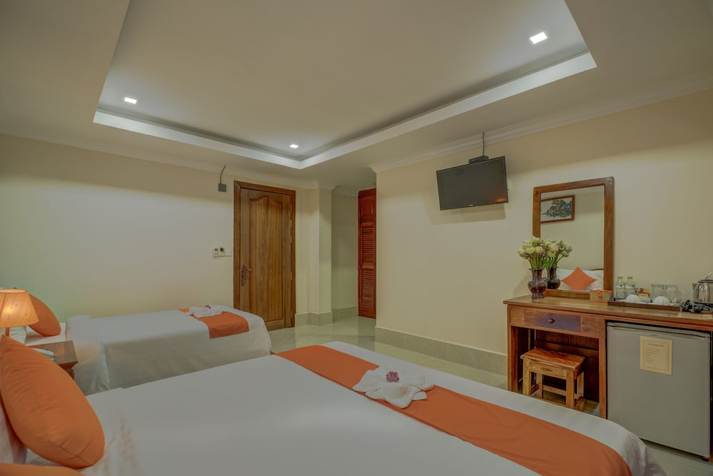 Three Bedrooms Villa - Free Pick-up