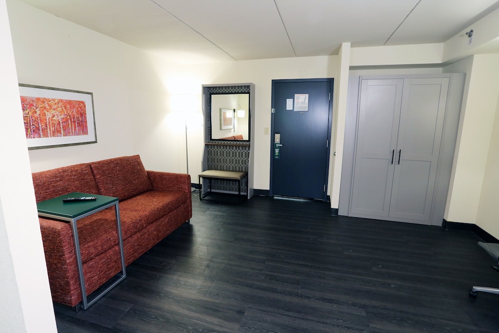 Standard Room, 2 Queen Beds, Accessible (Communications) - Photo 9