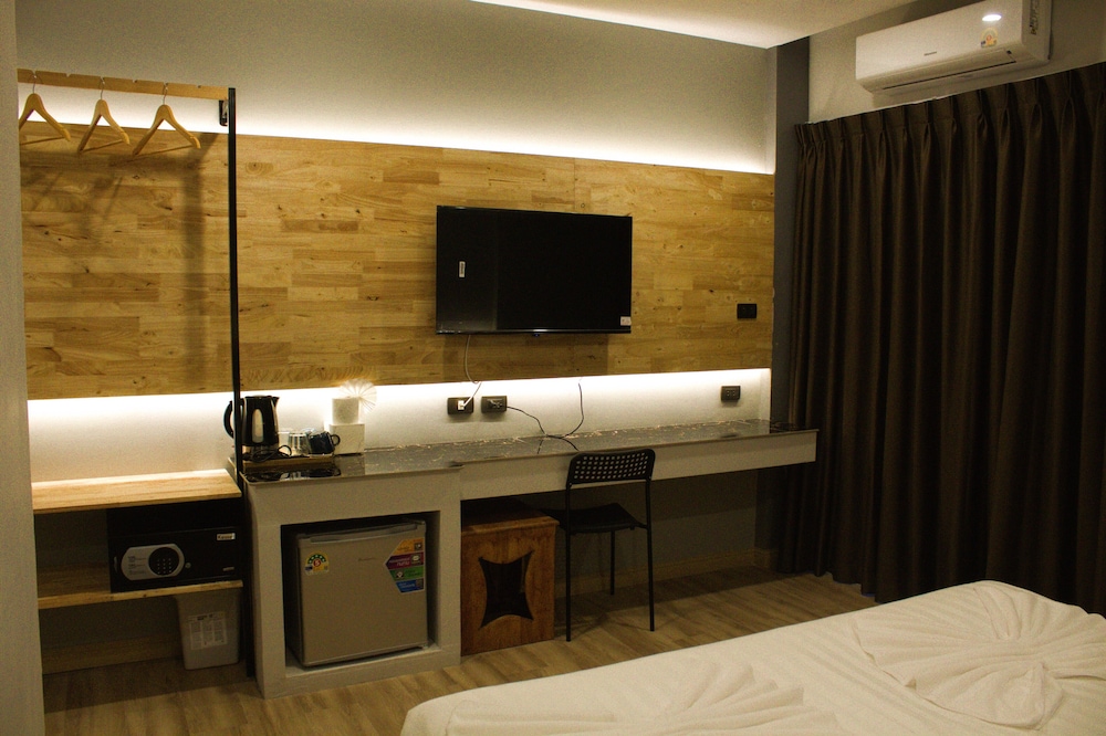 Deluxe Twin Room, Balcony, City View