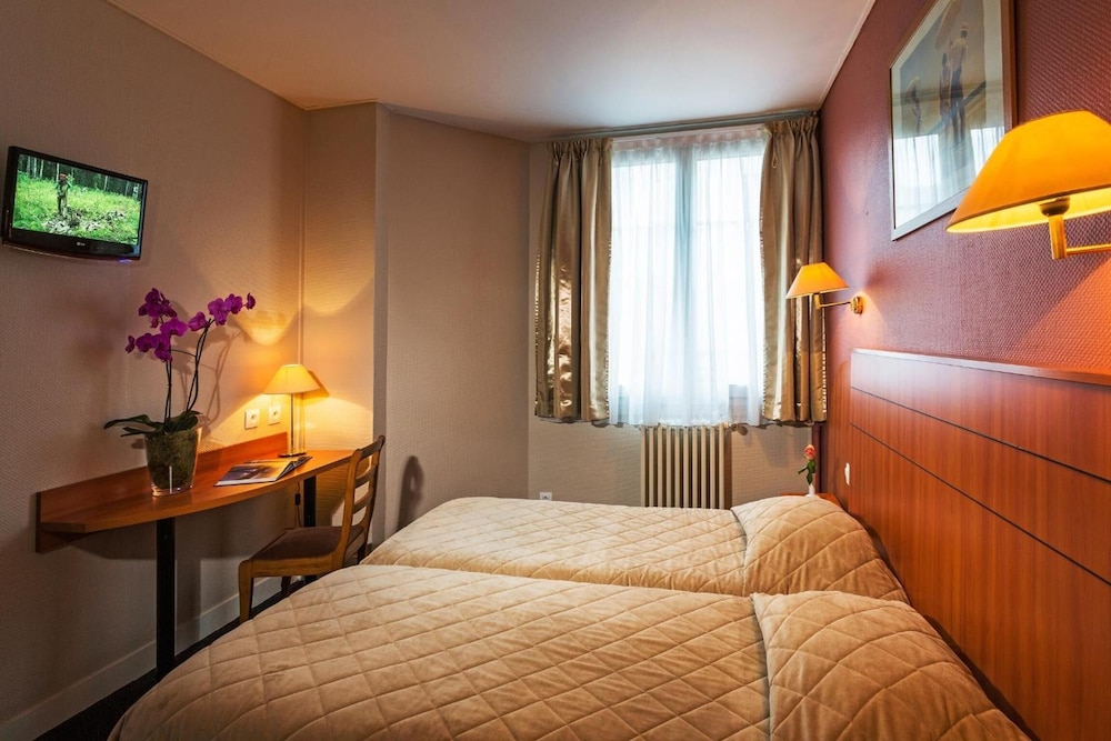 Economy Twin Room photo 1