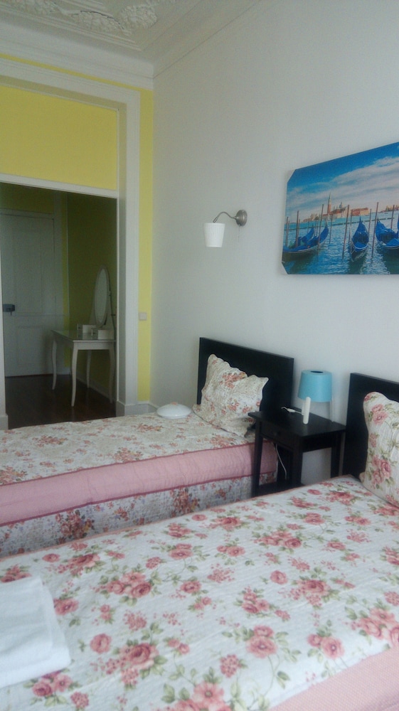 Twin Room, Private Bathroom