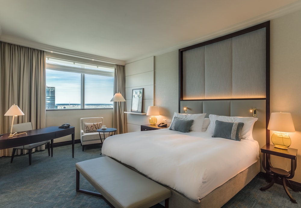 Classic Room, 1 Queen Bed, Accessible - Photo 2