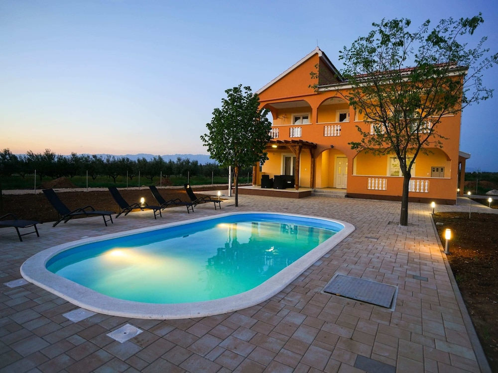 House photo 1