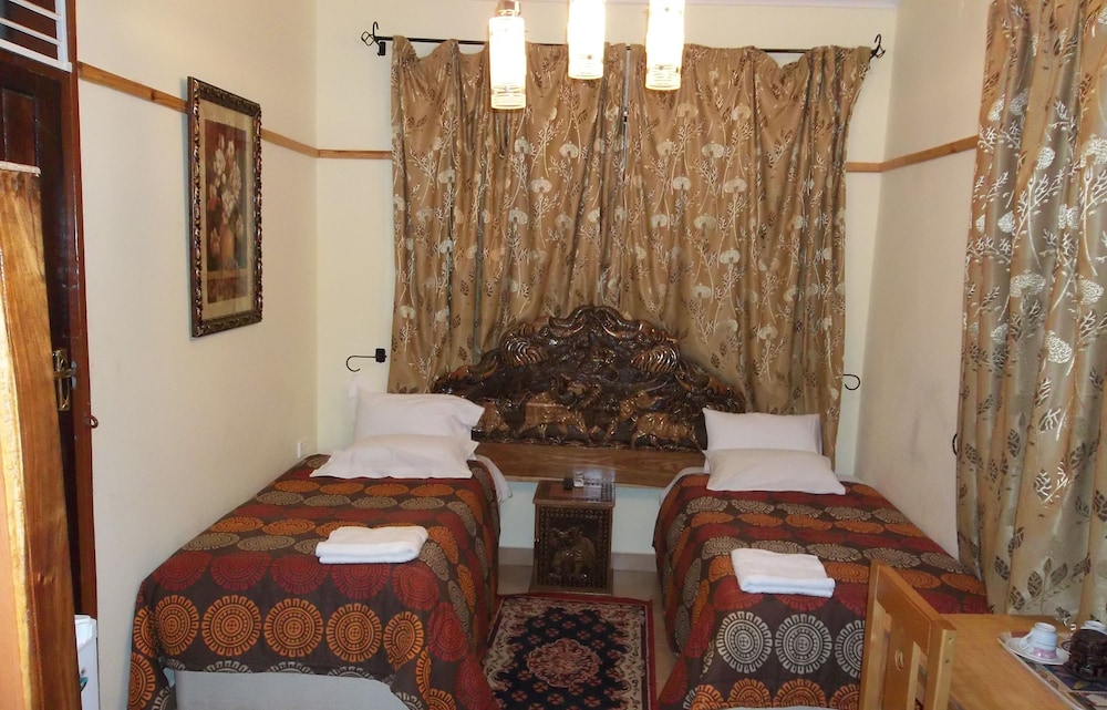 Standard Double or Twin Room photo 1