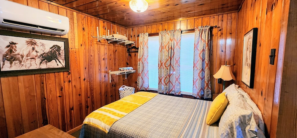 Cabin photo 1