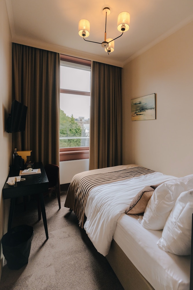 Economy Double Room photo 3