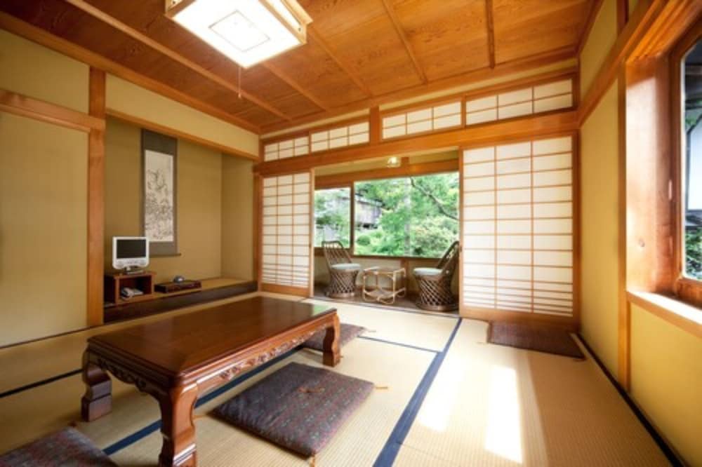 Family Room, Non Smoking, Shared Bathroom (Japanese-Style) photo 3