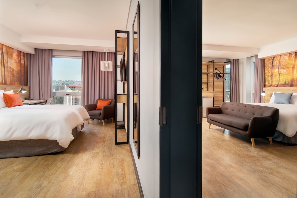 Room, 2 Twin Beds (View) - Photo 3