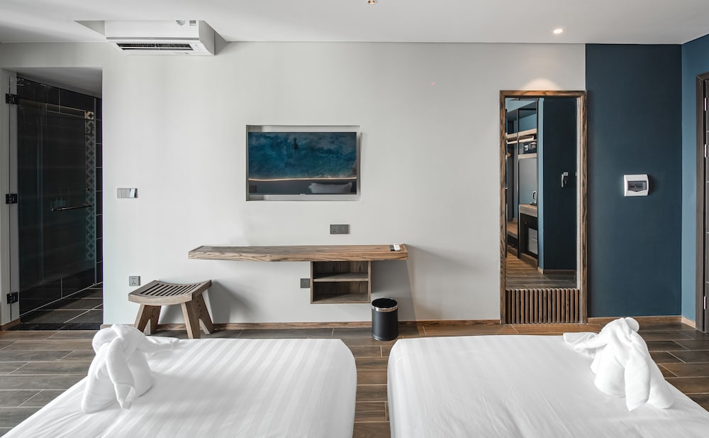 Deluxe Room, City View photo 3