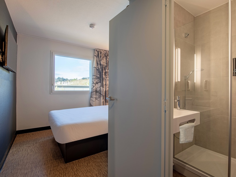 Standard Double Room - Photo 6
