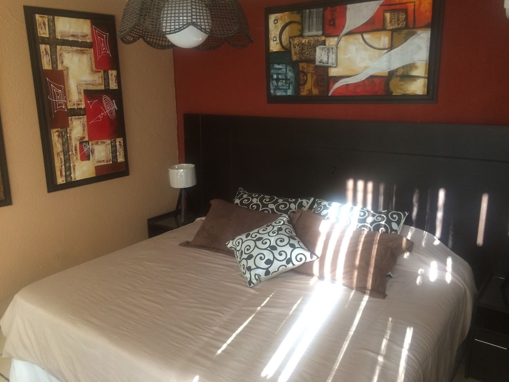 Double Room, 1 King Bed, Refrigerator, Ground Floor photo 1