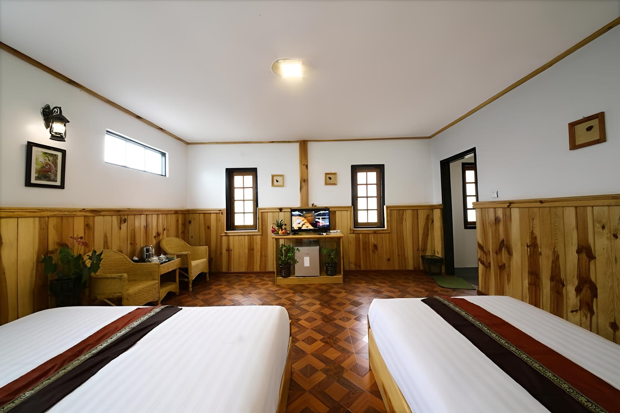 Deluxe King Room photo 1