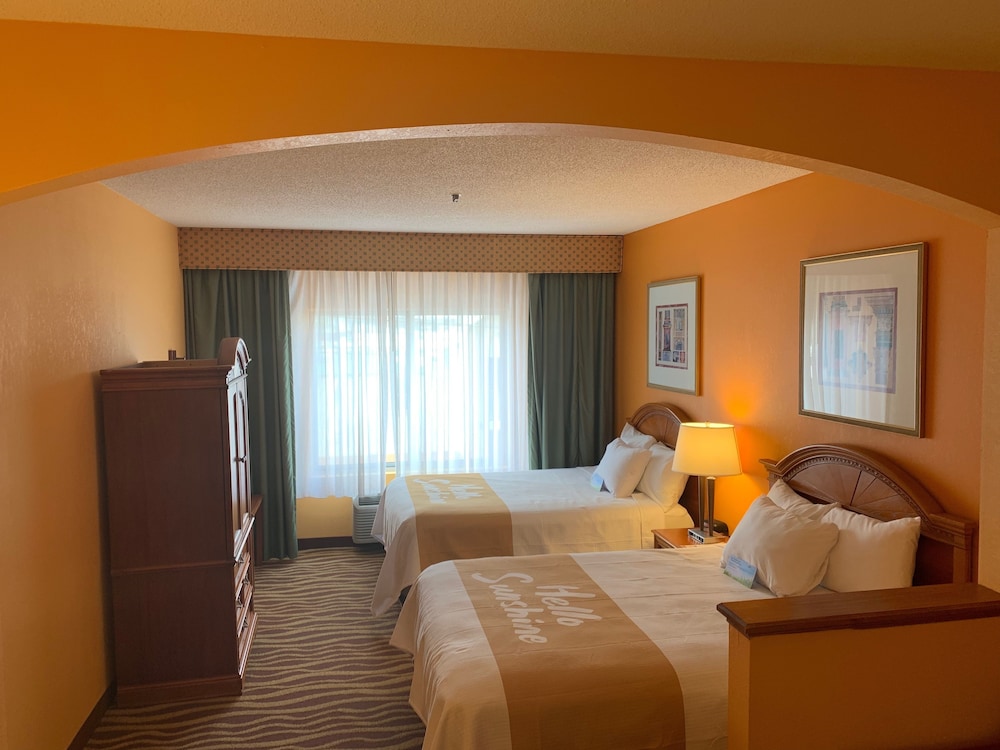 Suite, 2 Queen Beds, Non Smoking - Photo 7