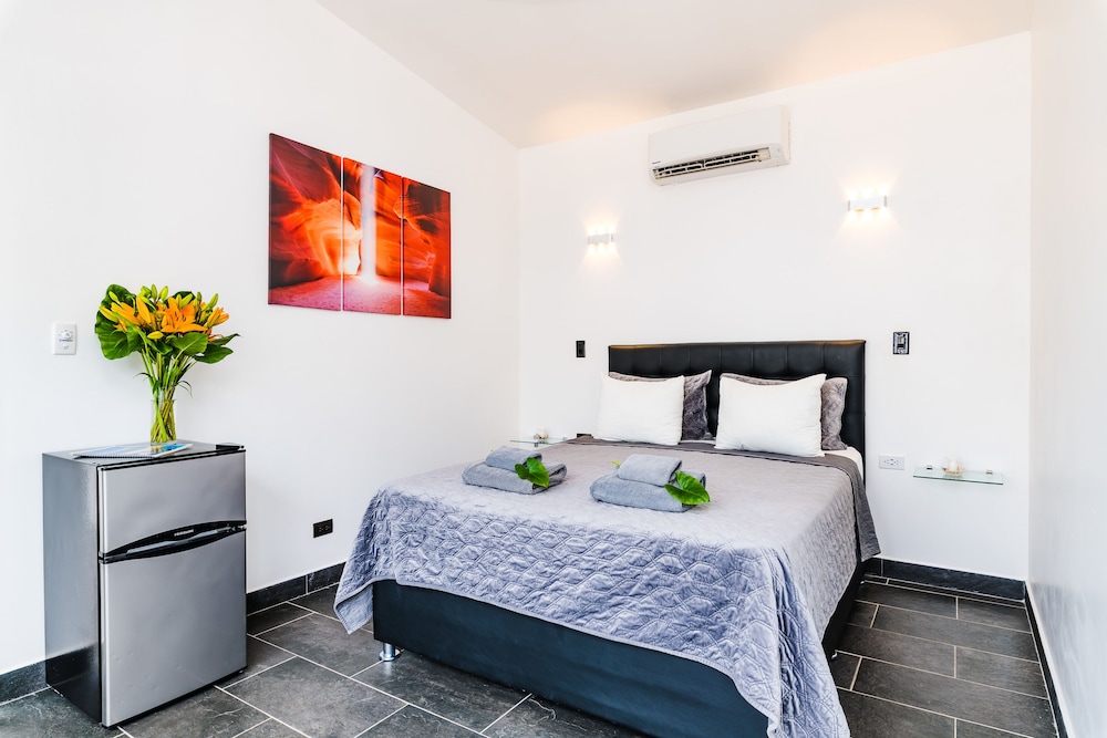 Premium Double Room, 1 Queen Bed, Garden View
