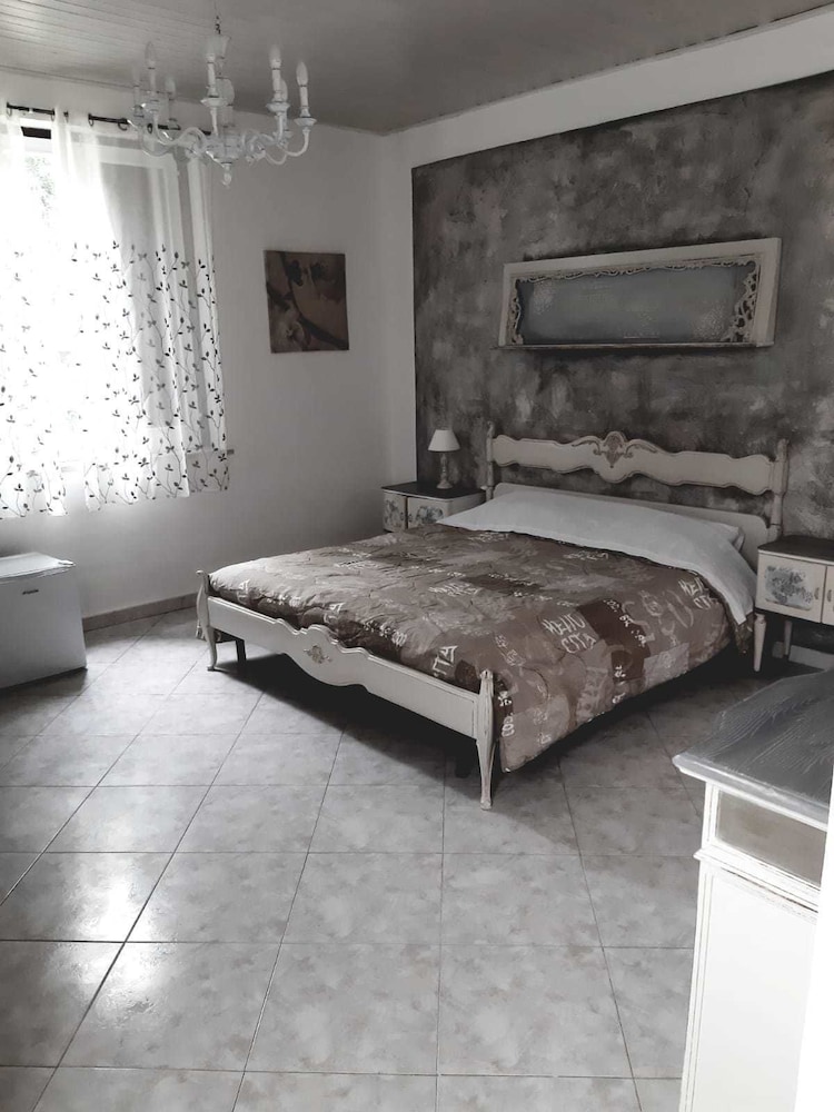 Family Triple Room, Mountain View photo 2