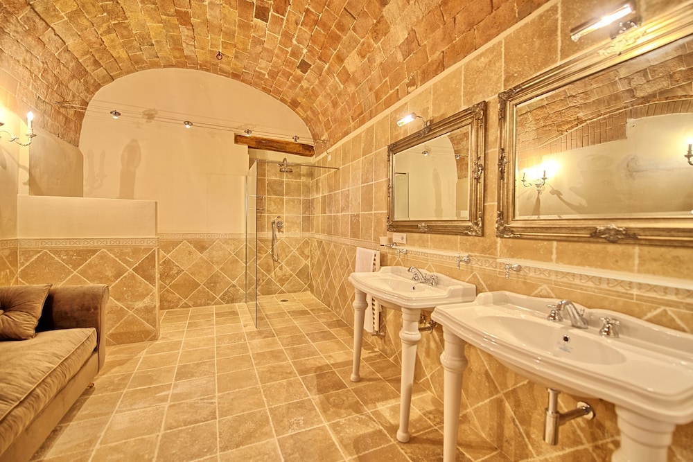 Grand Suite photo 2