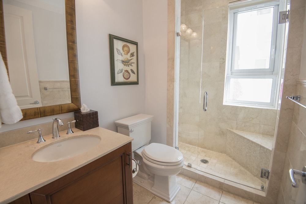 Suite, 1 Bedroom (Island View) - Photo 6