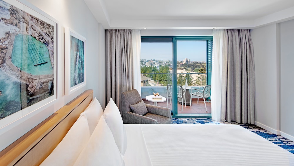 Standard Room, 2 Double Beds, Ocean View thumbnail 5