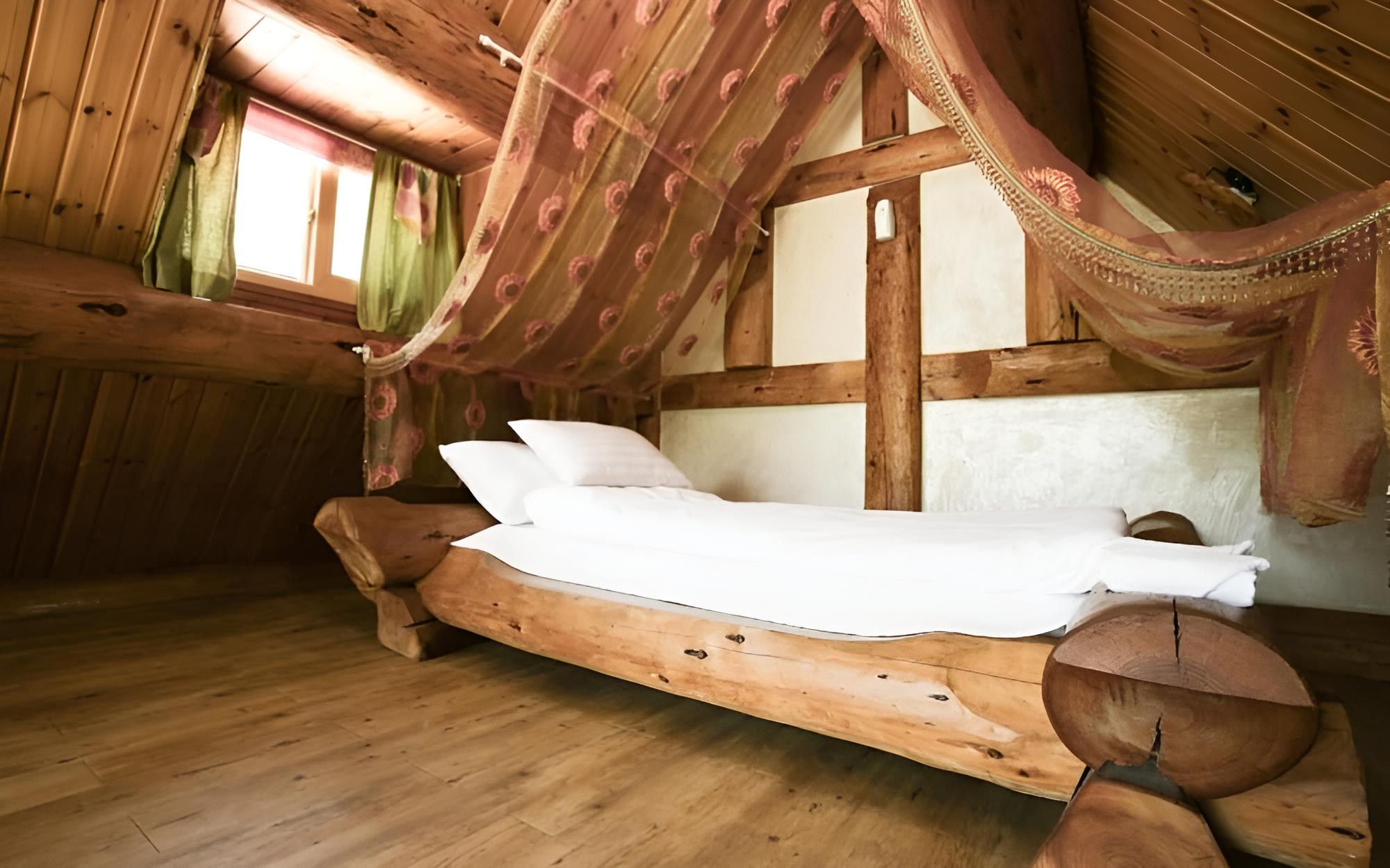 Room (Lovely (3-seat jet spa)) photo 3