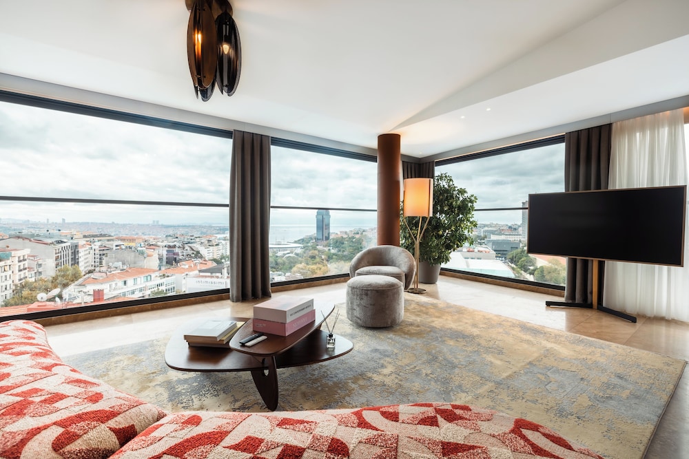 Bosphorus Suite photo 1