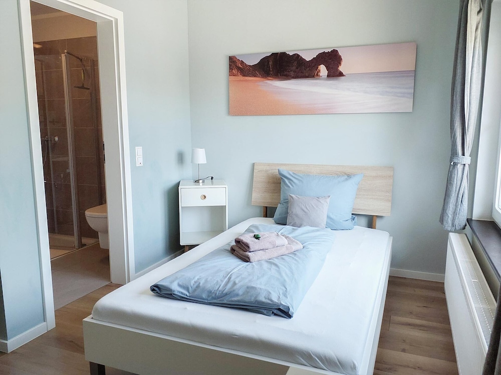 Deluxe Single Room, Non Smoking, Kitchen (7)
