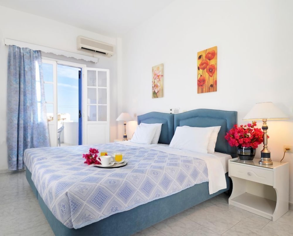 Double or Twin Room (Pool or Sea View) - Photo 1