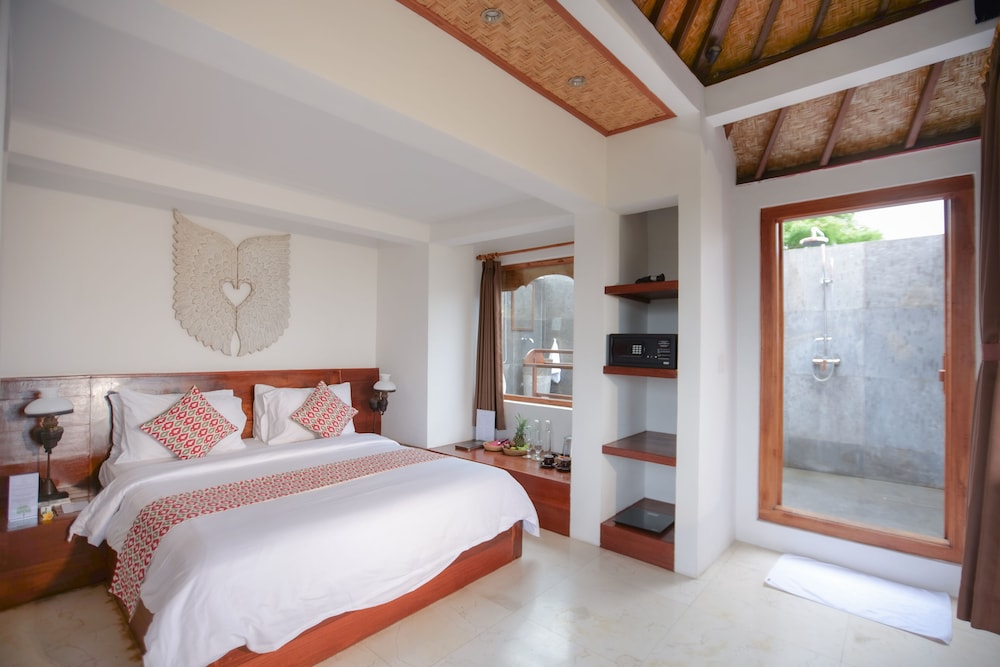 Deluxe Penthouse, 1 Queen Bed, Balcony, Valley View