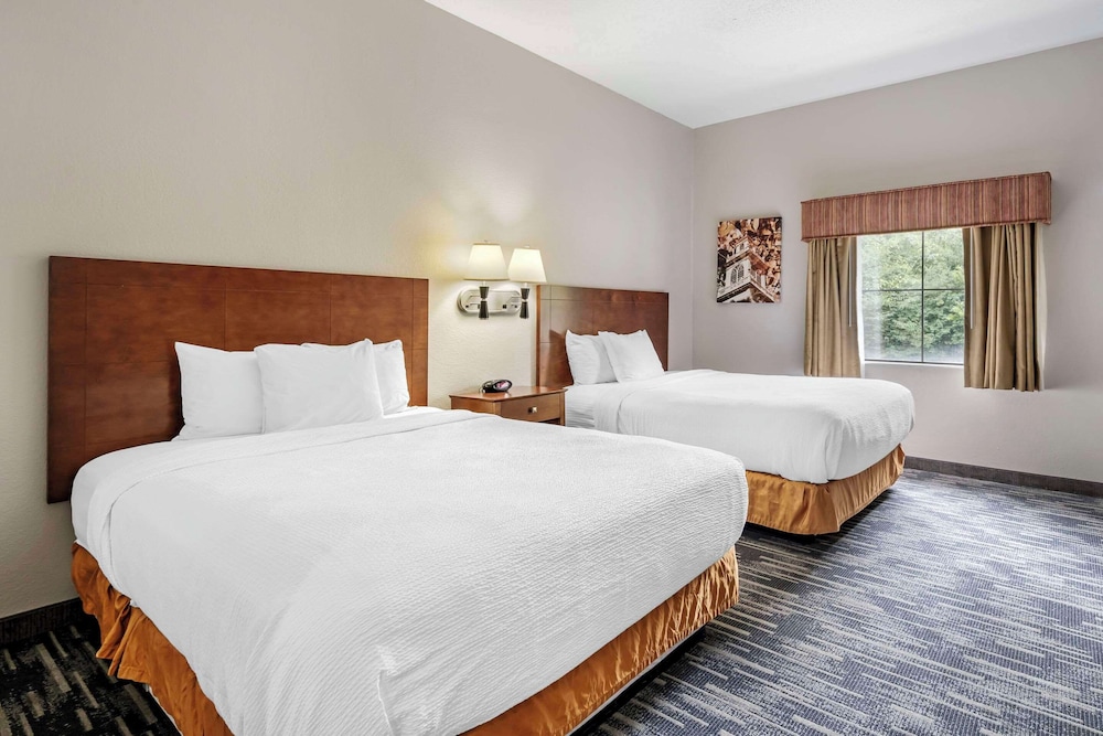 Suite, 2 Queen Beds, Non Smoking - Photo 1
