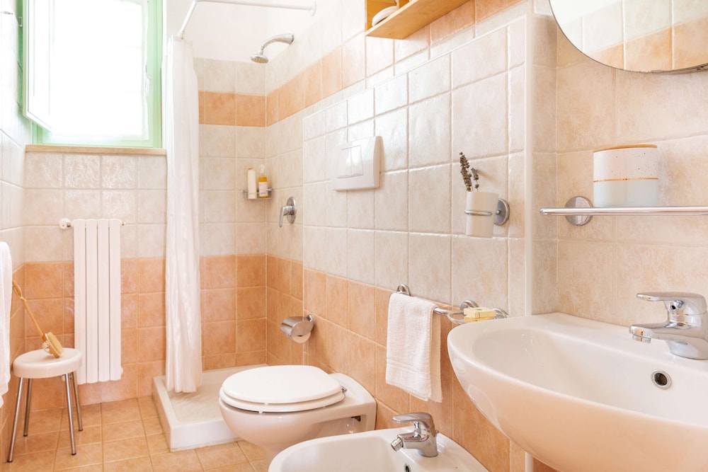 Premium Apartment - Photo 17