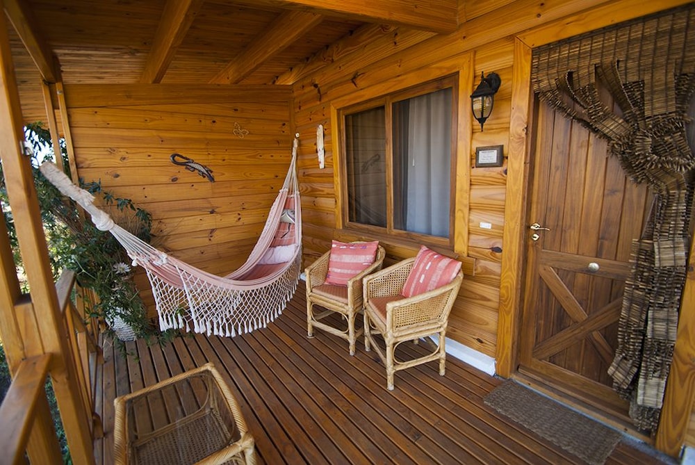 Classic Cabin, 1 Queen Bed, Non Smoking, Private Bathroom (Romantic Dreams CH) photo 3