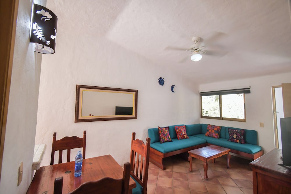 Suite Two Bedroom - Photo 10