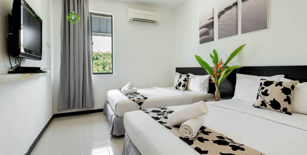 Deluxe Family Room photo 1